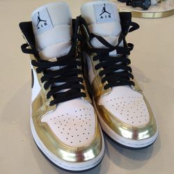Jordan 1s Metallic Gold Size 11