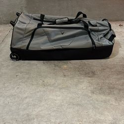 Callaway Gold Traveling Duffle Bag