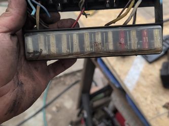 Fuse box/relay panel + cover + relays
