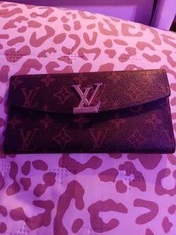 Louis Vuitton woman's casual wallet like new