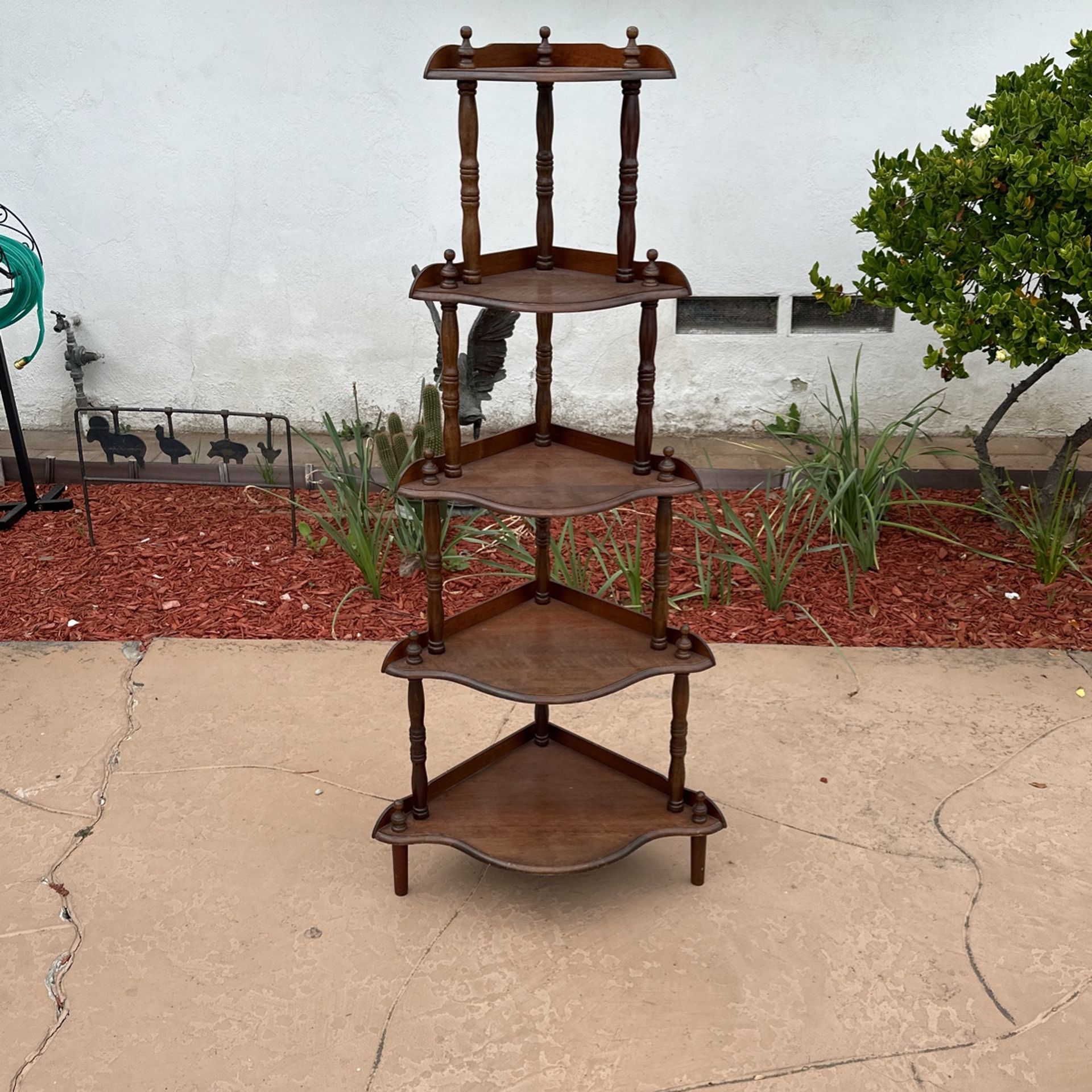 Vintage Victorian Style Corner Shelf