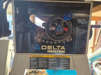 Delta table saw