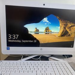 All In One HP Computer With Mouse And Keyboard 
