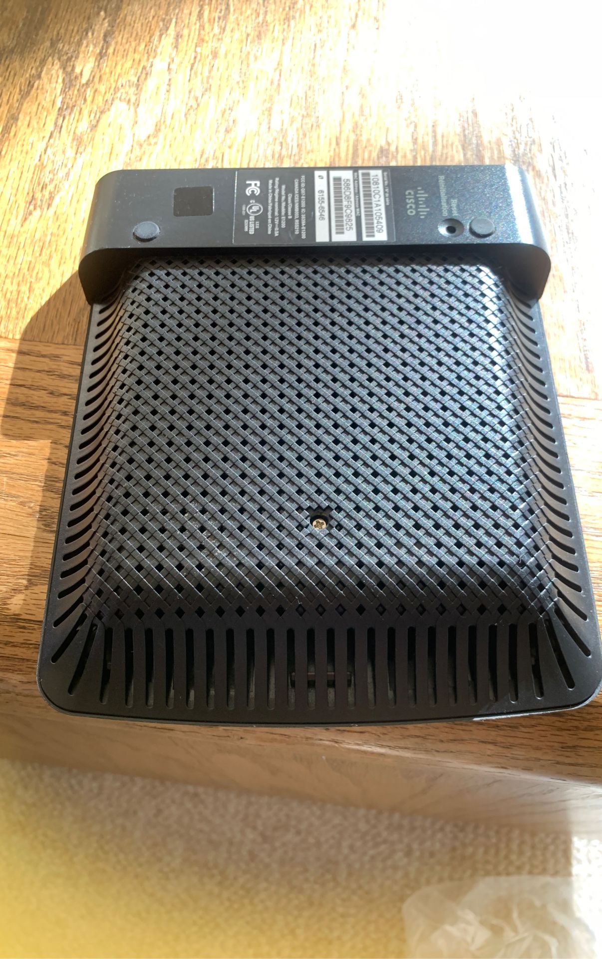 Linksys E1500 wireless router