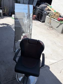 Barber chair and mirror