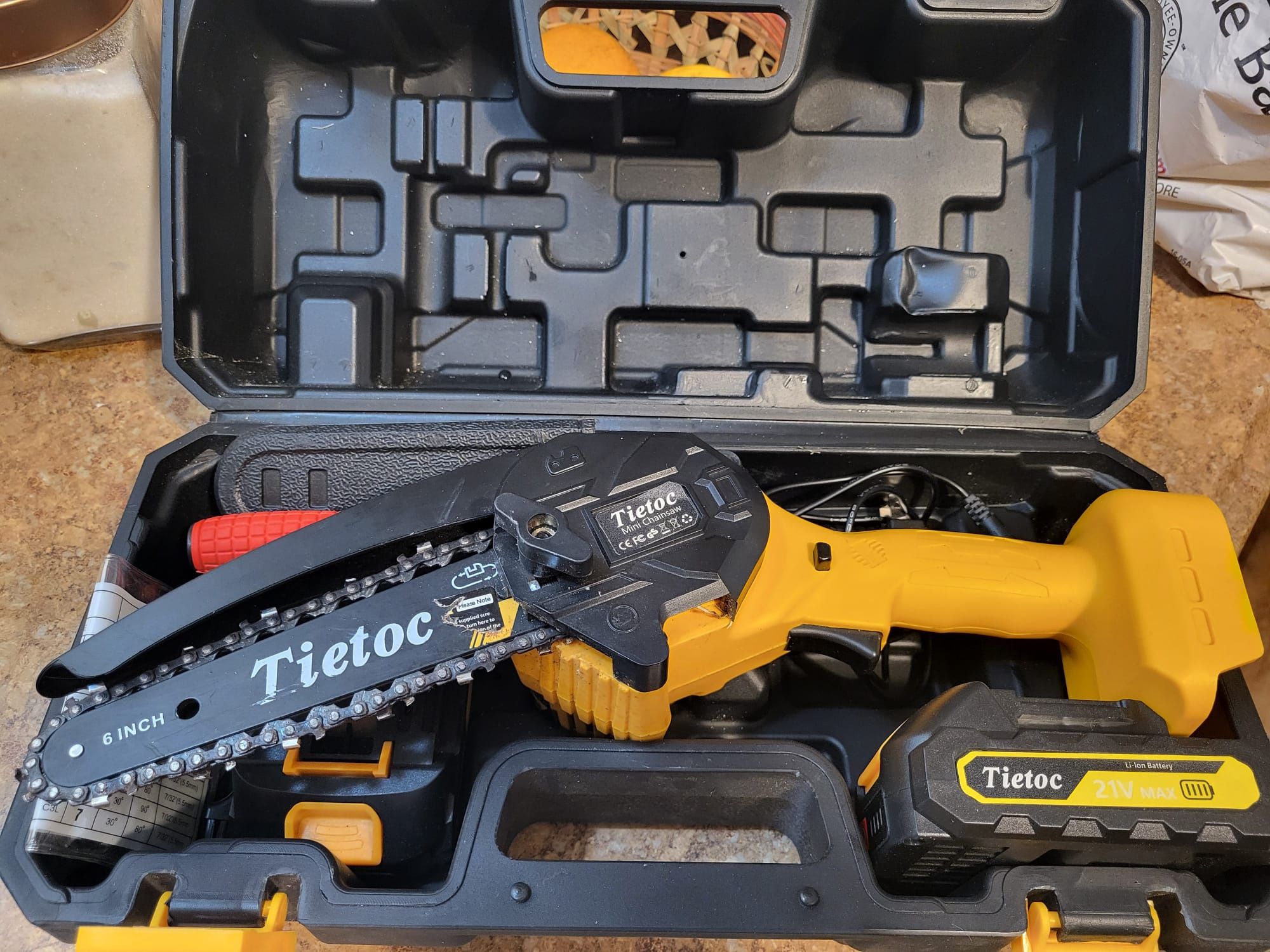 6 Inch Mini Cordless Chainsaw