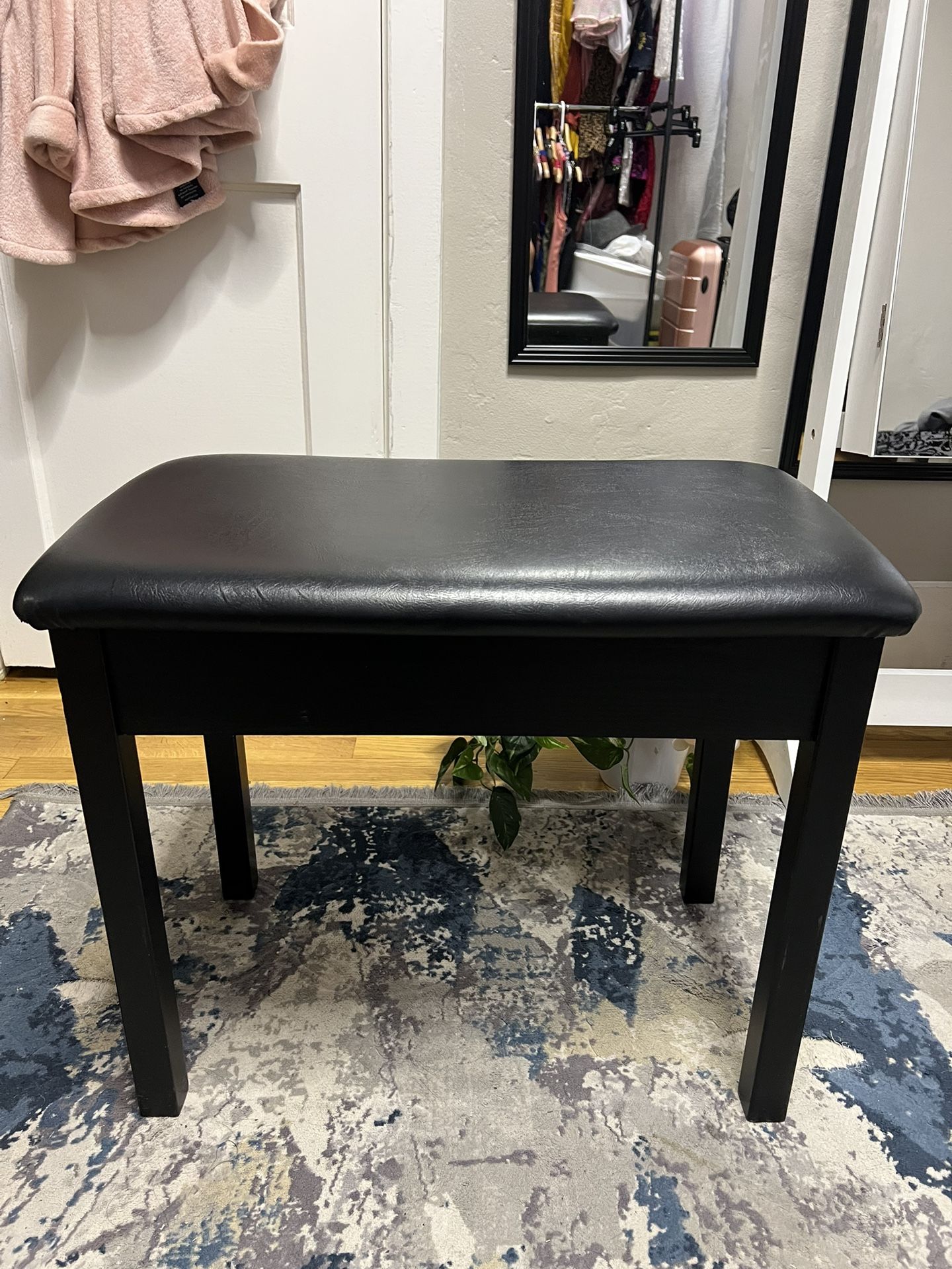 Vanity Stool / Piano Bench