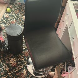 Vanity Chair 