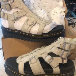 NIB-Dr. Marten Sandals