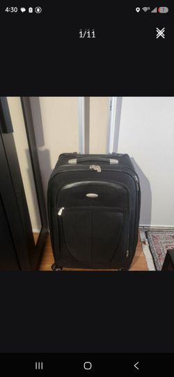Samsonite  Pro  Medium  size  luggage
