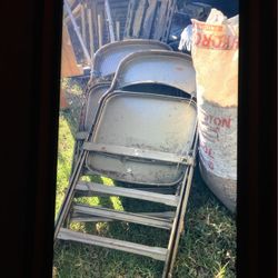 2 Metal Heavy Duty Chairs In Good Condition Just Need’s Paint 
