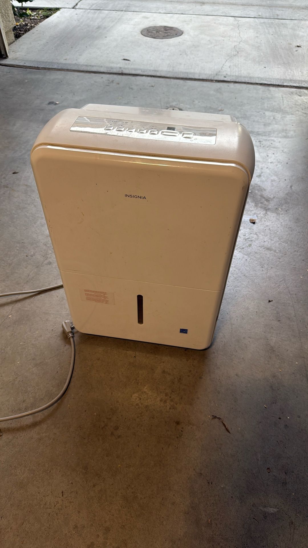 Insignia 35 Pint Dehumidifier