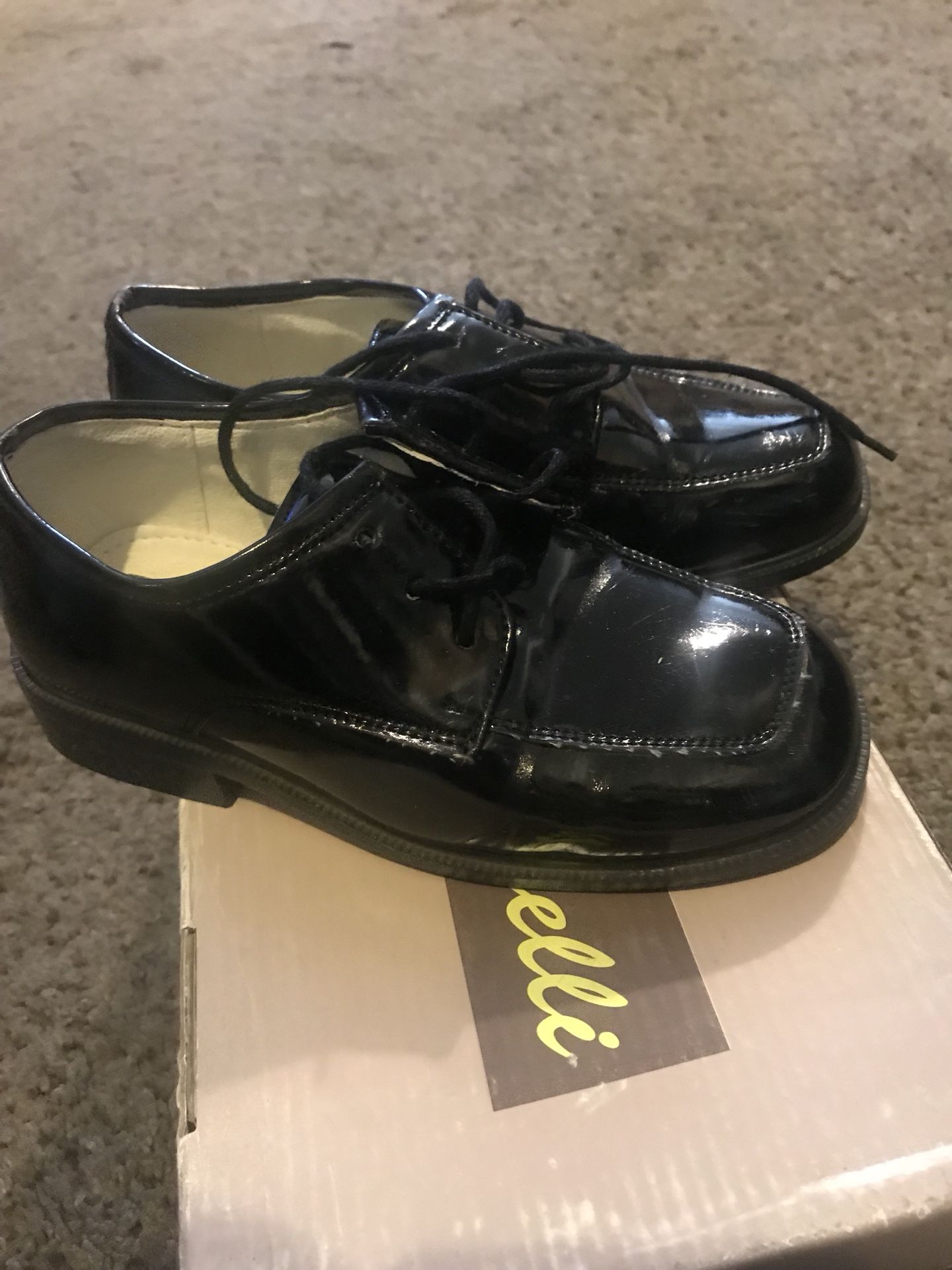 Size 12.5 boys shoes