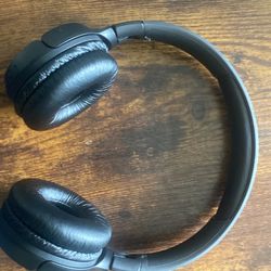 Jbl Headphones In Good Condition For $30 (bought It For $40)