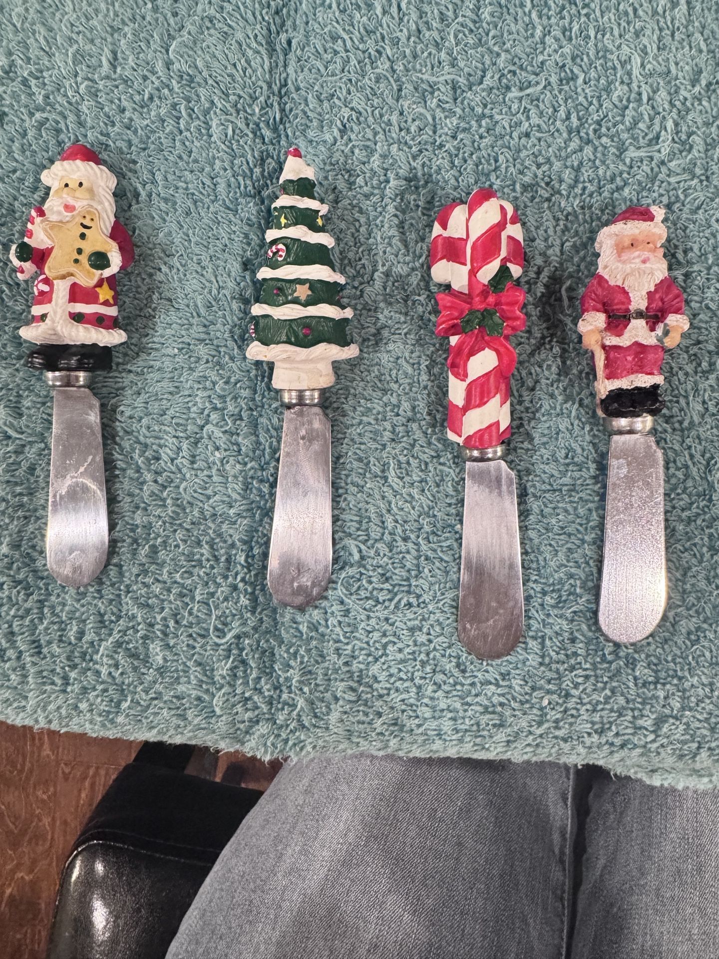 Christmas butter/Cheese spreaders (4)