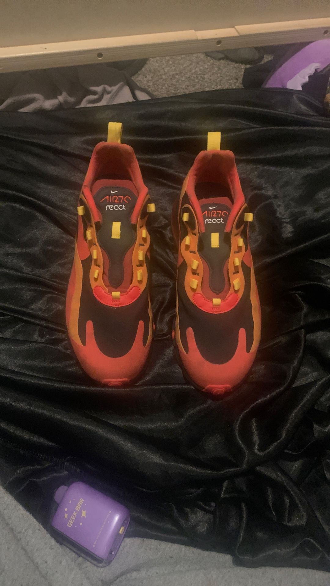 Nike Airmax 270 React Lava Colorway