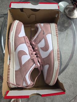 WMNS Nike Dunk Low