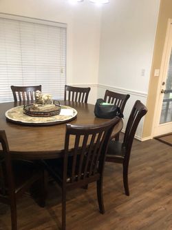 8 seater spin wheel dining room table