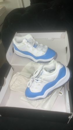 Jordan 11 Retro low university