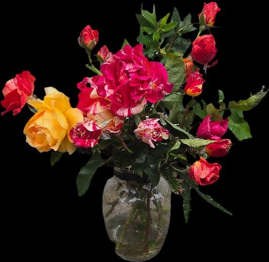 Fresh live floral arrangements.
Assorted  roses