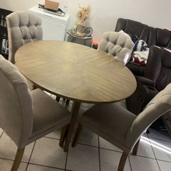 Table With 4 Chairs