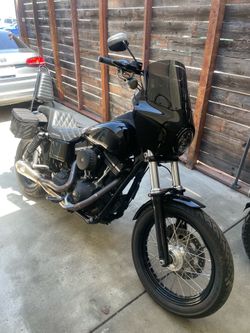 Harley dyna street bob 2014