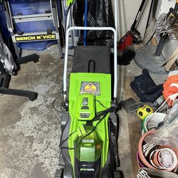 Greenworks 40 V Lawnmower