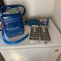Pre-Owned Lot Of Berg Polar Care Cube & 2 14 Cube Ice Trays OBO