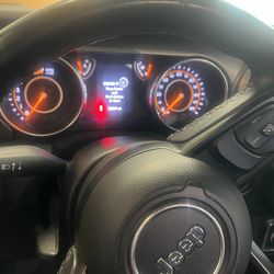 Lifted 2020 Jeep Wrangler Unlimited Sports with FOX  shocks absorbers 