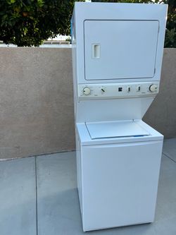 Kenmore Stackable Washer And Gas Dryer 120V 27width x 31deep x 76high