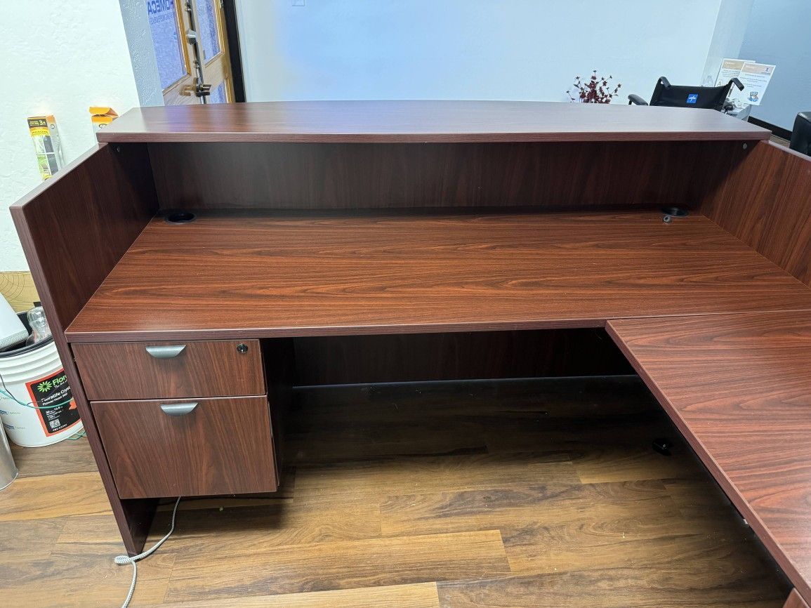 Reception Desk- Hurry!