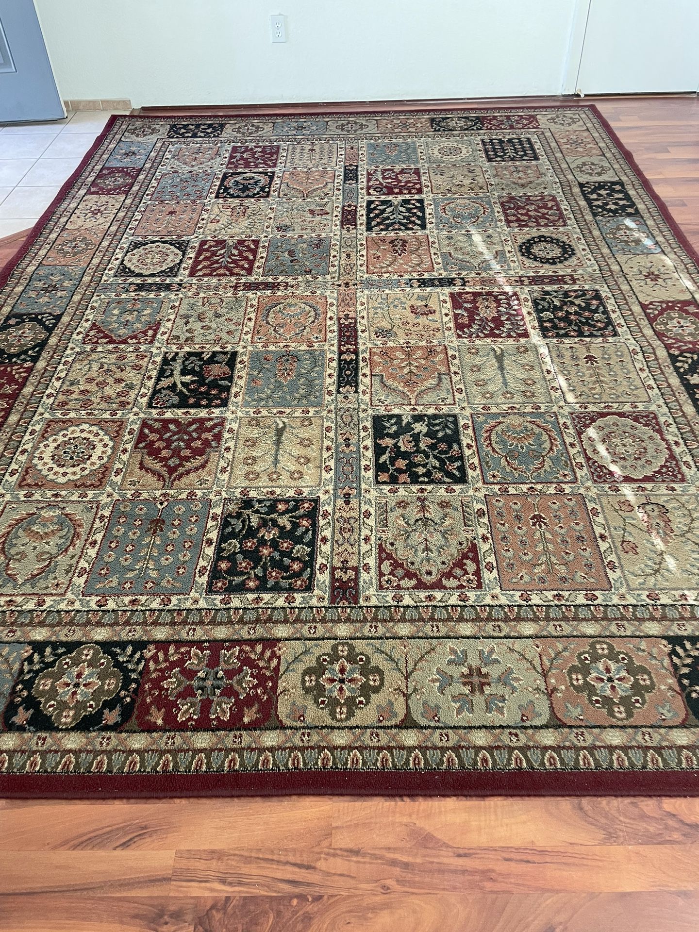 Four Seasons Carpet 7’9” By 10’9”