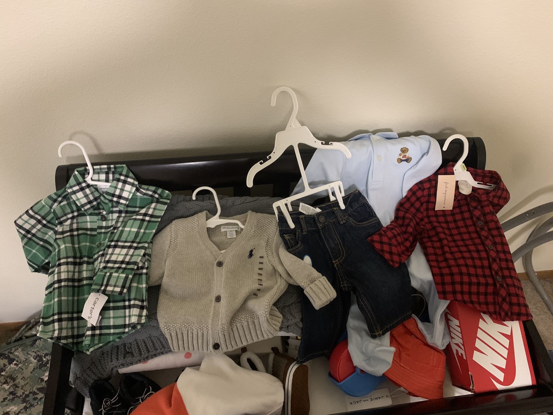 9month old clothes for sell never worn