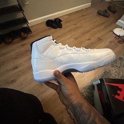 Jordan 11 Legend Blue 