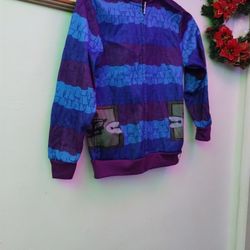 Suéter De Niño Size L Usado Un Par De Veces $10