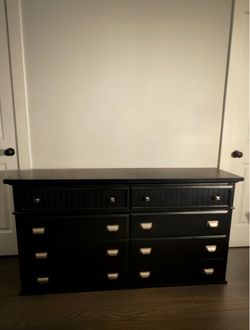 Bob’s Discount Furniture Black 8-Drawer Dresser (MOVING SALE)