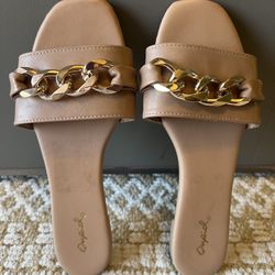 Qupid Women Flats Sandals Size 6.5