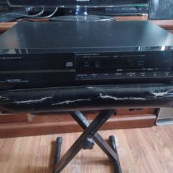 SHARP CD PLAYER 💿 AUDIOPHILE SOUND WITH BUILT-IN DACS $100 FINAL PRICE READ DESCRIPTION AND SEE ALL PICTURES