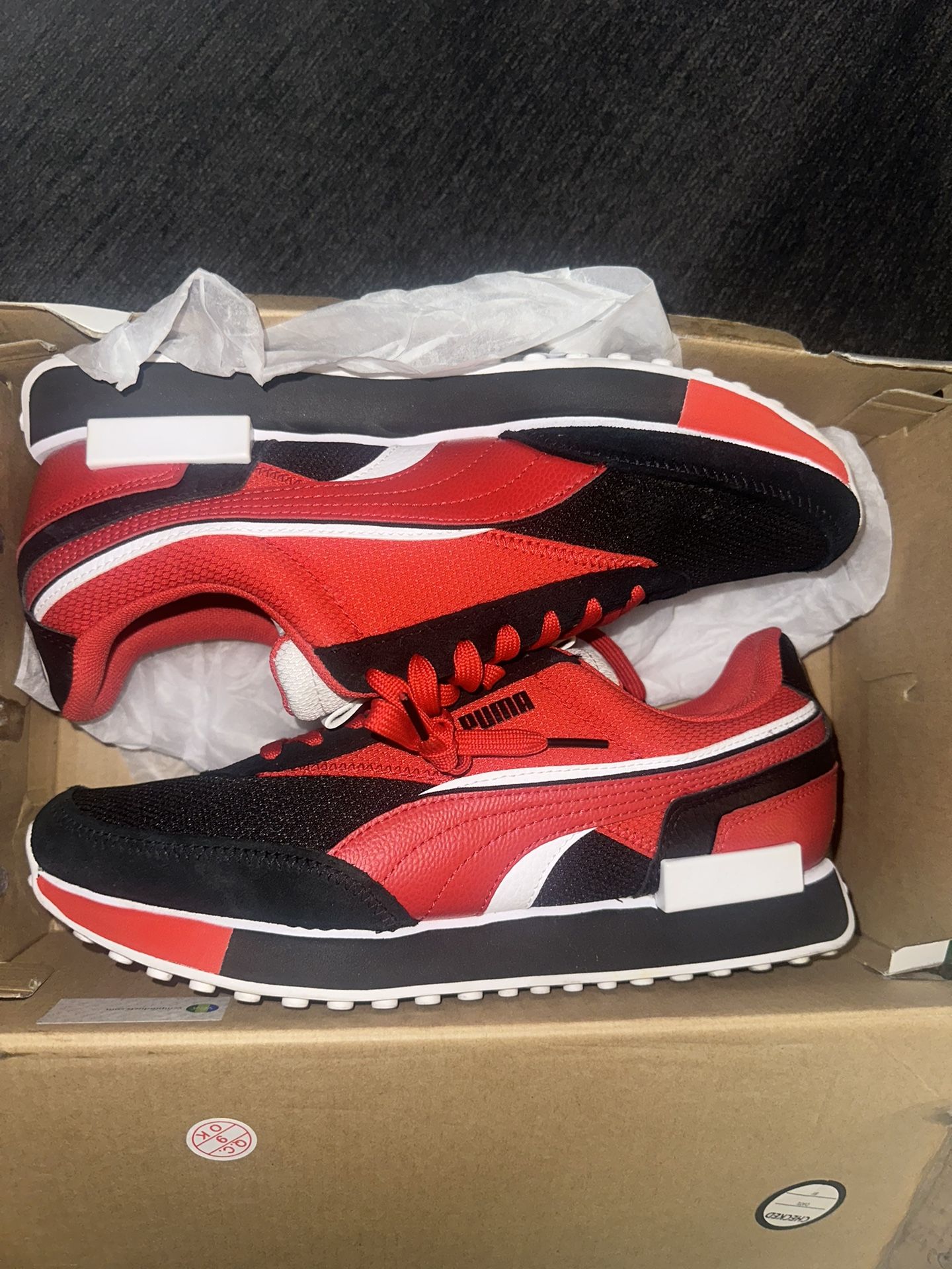 Puma Ryder Size 9 Worn Once 