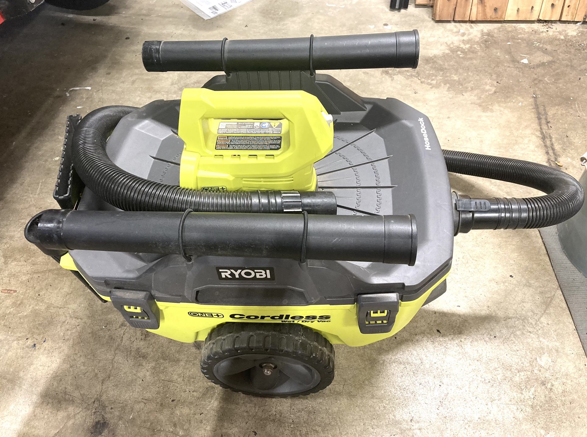 Ryobi 18 V One+ 6 Gallon Wet/Dry Vacuum