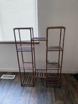 Shelving unit.