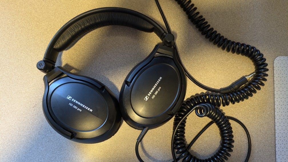 Sennheiser HD 380 Pro