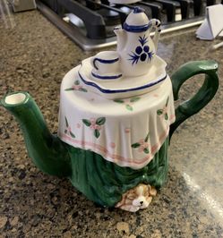Super cute tea pot !!