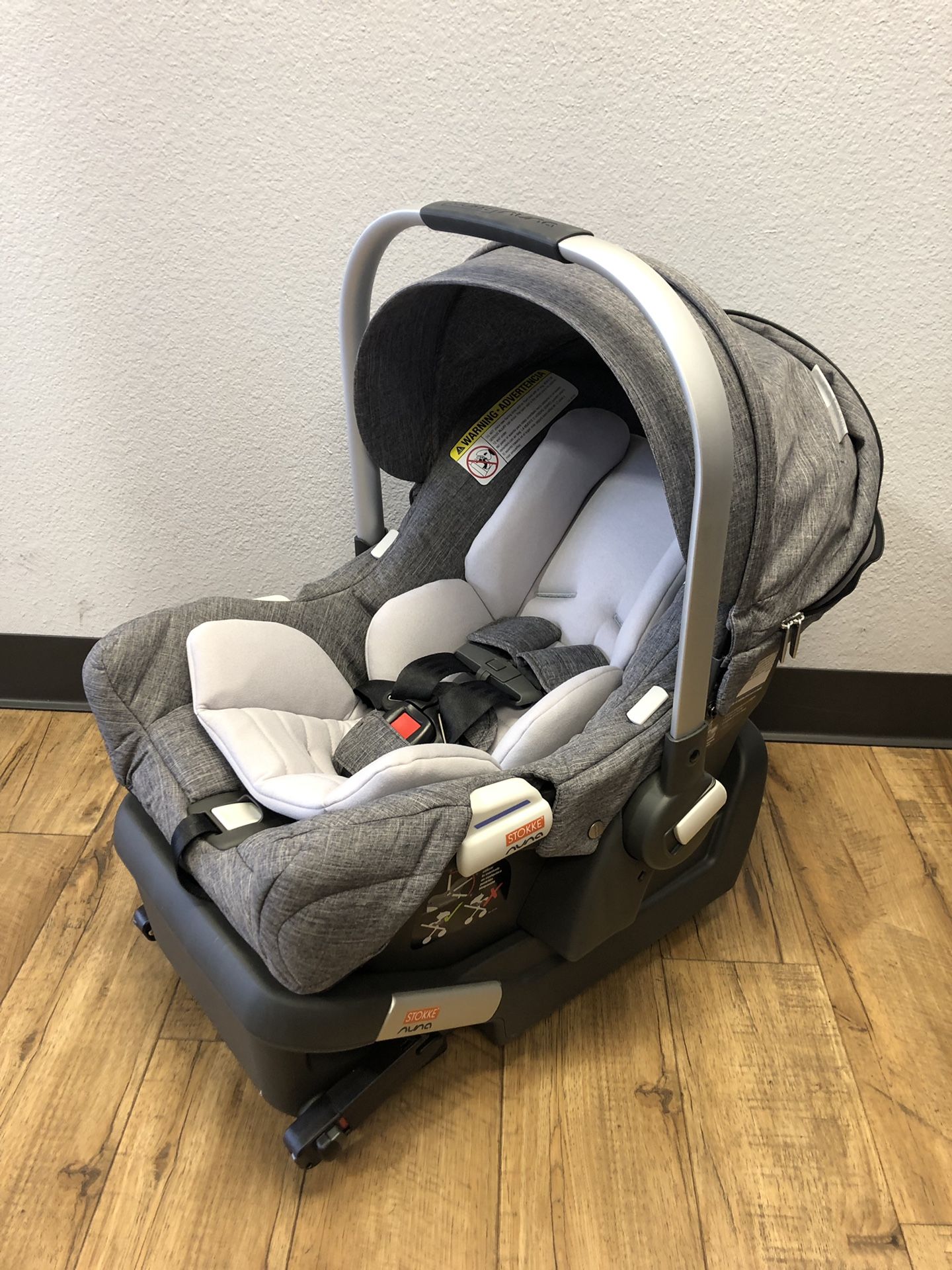 Stokke PIPA Infant Car Seat and Base for Xplory / Trailz / Scoot