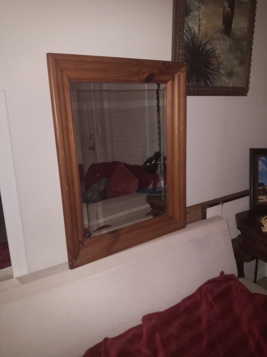 Pure Solid Antique Style Mirror .very Elegant