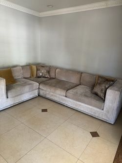 Z Gallerie Luca collection Large Sectional Sofa – Beige / Champagne