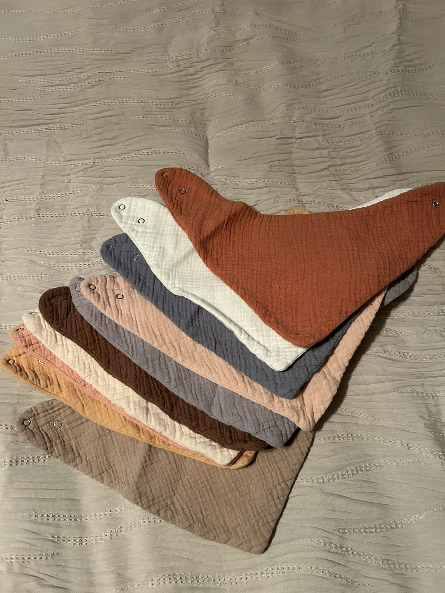 10 Baby Bibs