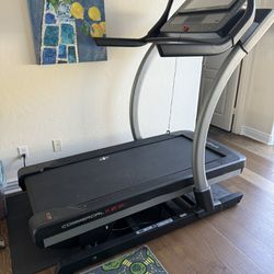 Nordictrack  X22i Treadmill 