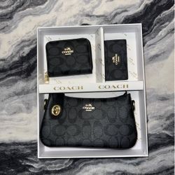 Coach 3 In 1 Set For Women