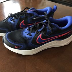 Nike Youth Tennis Shoes ‘Brand new”